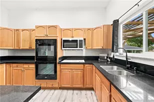 15037 Miami, Apple Valley, CA 92307 - Photo 10