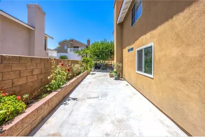 10045 Rock Hl, Moreno Valley, CA 92557 - Photo 38