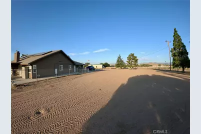 6738 Tamarisk, Hesperia, CA 92344 - Photo 12