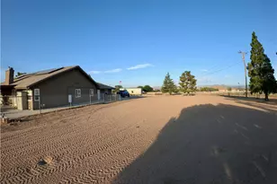 6738 Tamarisk, Hesperia, CA 92344 - Photo 12