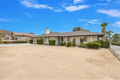 23333 Taos, Apple Valley, CA 92307 - Photo 2
