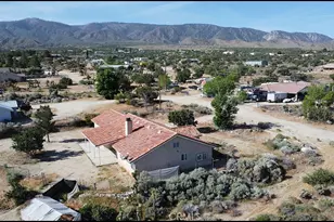 10685 Crystal Air, Pinon Hills, CA 92372 - Photo 6
