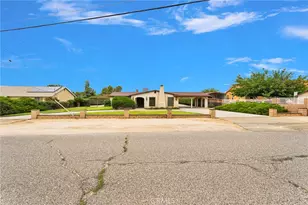 17994 Pine St, Hesperia, CA 92345 - Photo 2