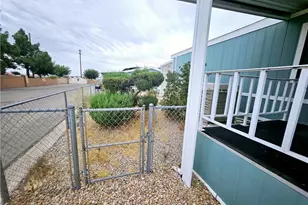9161 Santa Fe, Hesperia, CA 92345 - Photo 4