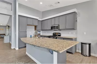 17647 Park Plaza Court, Victorville, CA 92395 - Photo 12