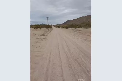 800 Bodick Road, Landers, CA 92285 - Photo 2