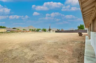 15876 Dale Evans, Apple Valley, CA 92307 - Photo 36