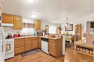 9161 Santa Fe, Hesperia, CA 92345 - Photo 8