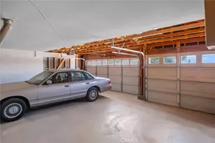 12951 Lantern Ln, Victorville, CA 92392 - Photo 32