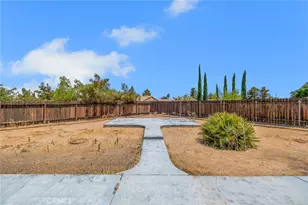 12951 Lantern Ln, Victorville, CA 92392 - Photo 28