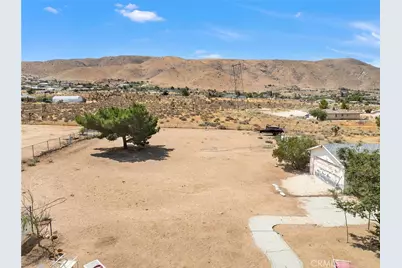22809 Ocotillo Way, Apple Valley, CA 92308 - Photo 32