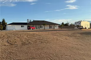 12076 Musgrave Rd, Hesperia, CA 92344 - Photo 16