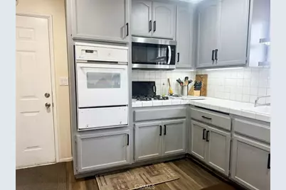 7245 Lyons, Hesperia, CA 92345 - Photo 6