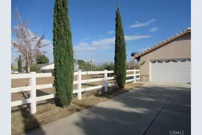 20035 Symeron, Apple Valley, CA 92307 - Photo 2