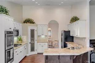 6955 Oak View Ct, Oak Hills, CA 92344 - Photo 12