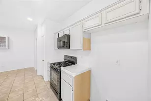 13616 Dellwood St, Victorville, CA 92392 - Photo 8