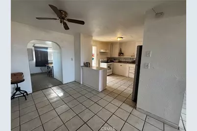 15026 Richmond Avenue, Victorville, CA 92394 - Photo 8