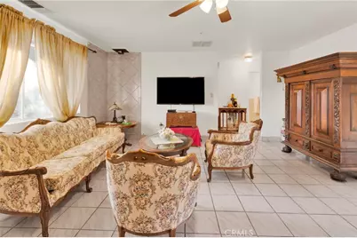 7685 Hilton, Yucca Valley, CA 92284 - Photo 6