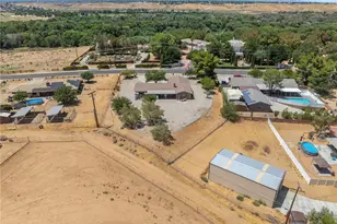 14861 Riverside, Apple Valley, CA 92307 - Photo 32