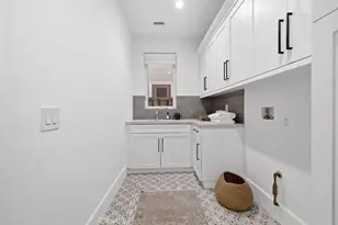 2360 Orange Ave, Costa Mesa, CA 92627 - Photo 14
