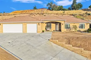 17725 Bangor, Hesperia, CA 92345 - Photo 1