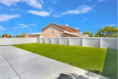 12388 Falena, Victorville, CA 92392 - Photo 40