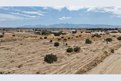 111 Smoke Tree Road, Phelan, CA 92371 - Photo 8