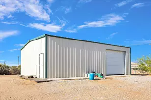 10525 Mono, Phelan, CA 92392 - Photo 52