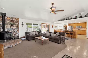 10525 Mono, Phelan, CA 92392 - Photo 4