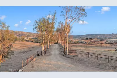31120 Kelstar, Hemet, CA 92544 - Photo 2