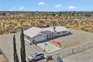 13014 Riggins Rd, Phelan, CA 92371 - Photo 2