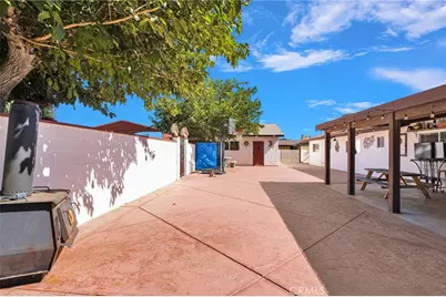 9906 Lincoln Avenue, Hesperia, CA 92345 - Photo 22