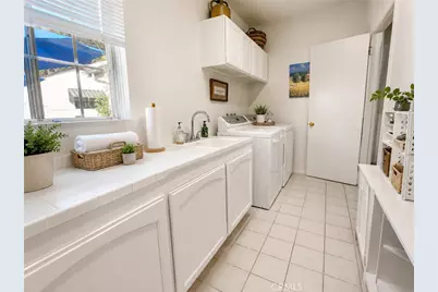 553 Baughman, Claremont, CA 91711 - Photo 12