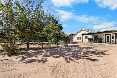 8039 Sherborn Avenue, Hesperia, CA 92345 - Photo 46