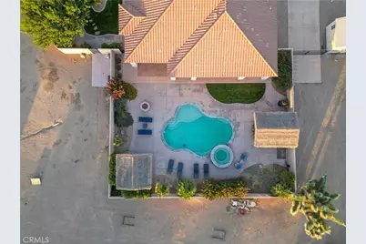 10230 Bellflower Street, Oak Hills, CA 92344 - Photo 44
