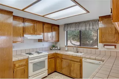 17239 Candlewood, Apple Valley, CA 92307 - Photo 14