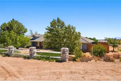 8451 Sky Harbor, Phelan, CA 92371 - Photo 4