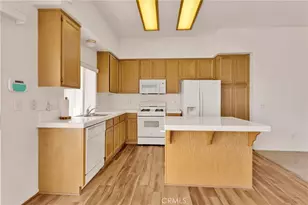 13455 Lakeside Dr, Victorville, CA 92395 - Photo 14