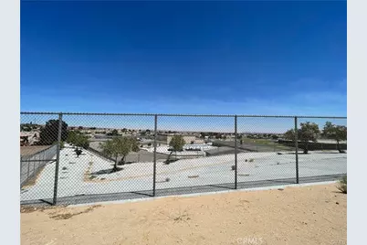 14008 Topmast, Helendale, CA 92342 - Photo 4