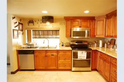 18090 Mariner Drive, Victor Valley, CA 92395 - Photo 22