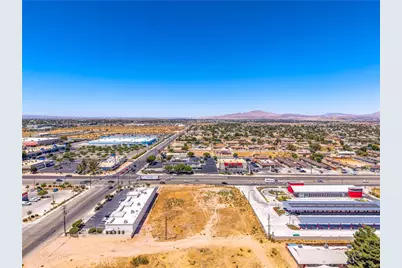15335 Bear Valley, Hesperia, CA 92345 - Photo 26