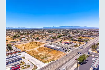15335 Bear Valley, Hesperia, CA 92345 - Photo 22