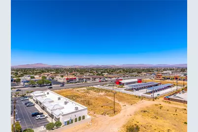 15335 Bear Valley, Hesperia, CA 92345 - Photo 16