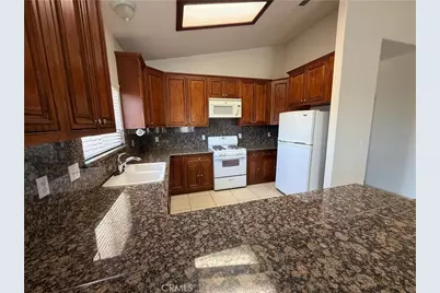 14125 Quinnault Rd, Apple Valley, CA 92307 - Photo 18