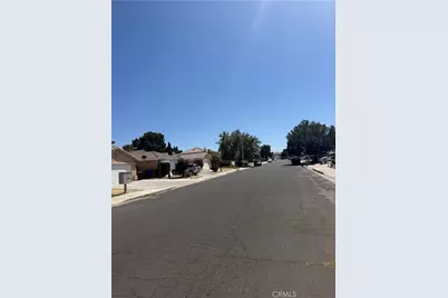14699 Queen Valley, Victorville, CA 92394 - Photo 6