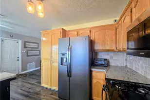 10790 Jamul Rd, Apple Valley, CA 92308 - Photo 12