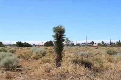 13464 Fir, Oak Hills, CA 92344 - Photo 4