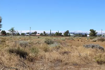 13464 Fir, Oak Hills, CA 92344 - Photo 10