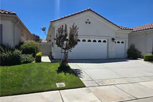 19371 Galloping Hill Rd, Apple Valley, CA 92308 - Photo 2