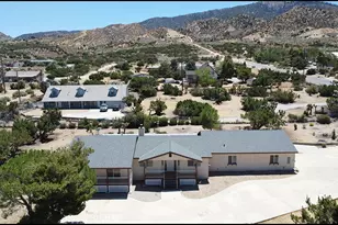 9425 Mountain, Pinon Hills, CA 92372 - Photo 2